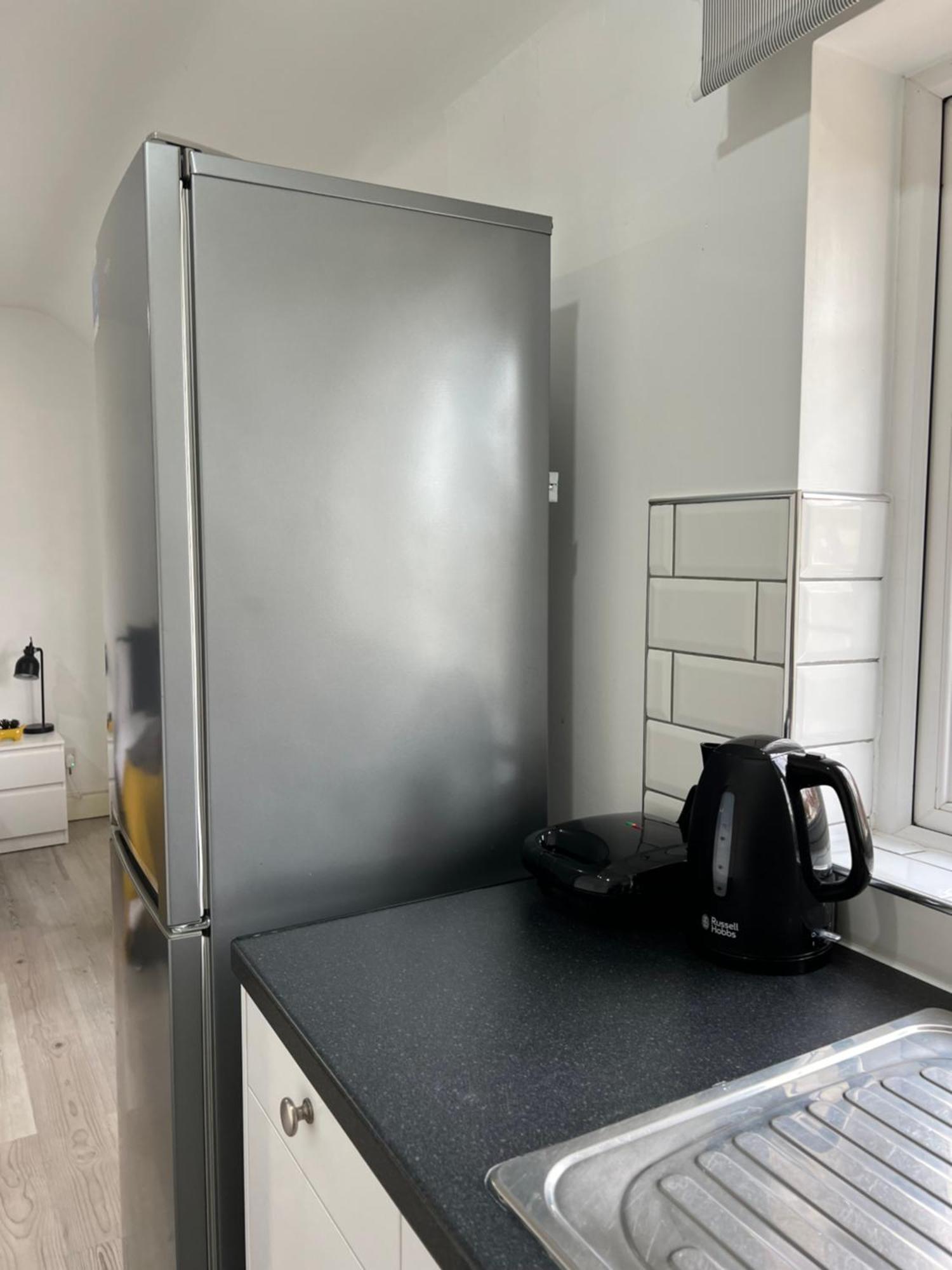 Charming Studio 30Min To Central Лондон Экстерьер фото